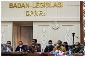 Baleg DPR Sosialisasi 176 RUU Prolegnas di Sumatera Barat