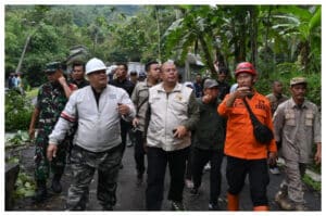 Tinjau Lokasi Banjir Sukabumi, DPR RI Fokus Koordinasi dan Distribusi Bantuan