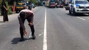 Pelajar di Bawah Umur Tabrak Motor Teman di Depannya, Lalu Terpental di Sambar Mobil