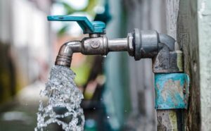 38 Tahun Menanti, Warga Kebon Kosong Bisa Nikmati Layanan Air Minum Perpipaan