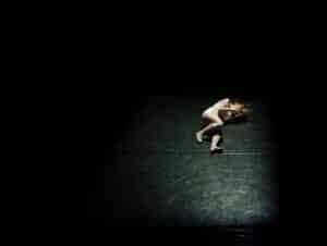 Apa itu Skizofrenia? Gangguan Mental Serius yang Bikin Penderitanya Mendengar Bisikan