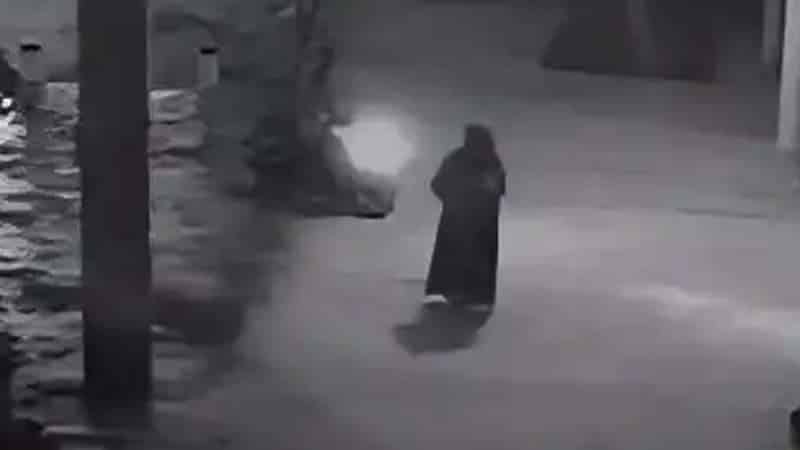 Kronologi Wanita Bercadar di Magetan Malam-malam Buang Bayi Bikin Nyesek