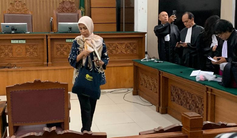 Ike Farida, dari Pembela Hukum Jadi Pesakitan Hukum