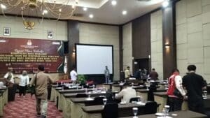 Real Count KPU: Tri-Harris Menang Tipis di Pilwalkot Bekasi, Selisih Hanya 7.079 Suara dari Heri-Sholihin