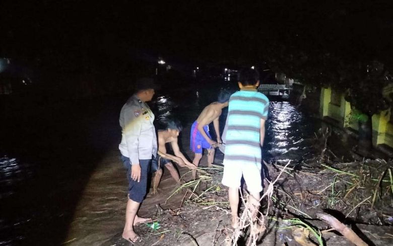 Hujan Deras Akibatkan Puluhan Rumah di Bima Terendam Banjir, Warga Diminta Waspadai Cuaca Ekstrem!