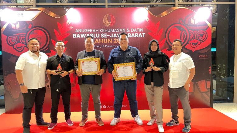 Bawaslu Kota Bogor Raih Dua Penghargaan pada Anugerah Kehumasan dan Datin Bawaslu se-Jawa Barat 2024