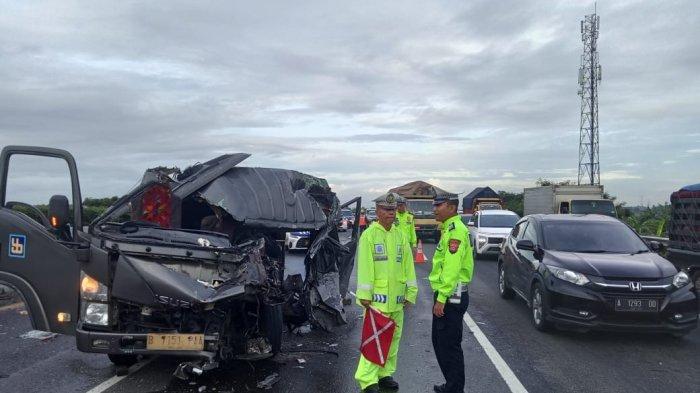 kecelakaan tol tangerag merak