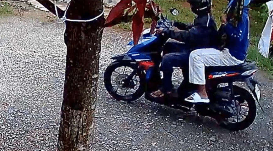 Rekaman CCTV warga Desa Handil yang menunjukkan pelaku memboceng korban. (ist)