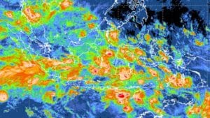 Waspadai Cuaca Ekstrem Bersamaan Liburan Nataru 2024-2025