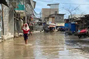 Banjir Rob Genangi Penjaringan dan Muara Angke Jakarta Utara