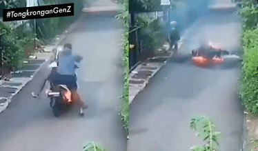 Viral Video ! Motor Ojol Tiba-tiba Terbakar Sedang Antar Penumpang, Bapak Ojol Panik