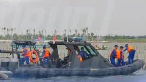 Ditpolairud Polda Metro Jaya Terjunkan Pasukan Bongkar Pagar Laut di Perairan Tangerang