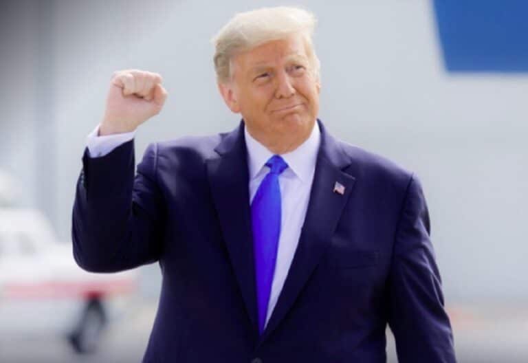 Donald Trump resmi dilantik menjadi presiden AS