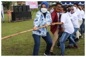 Tradisi Tahun Baru Warga Aboru, Harmoni dalam Tarik Rotan