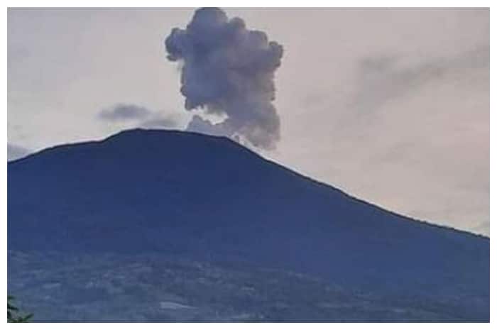 Marapi Erupsi Hebat hingga 1,6 KM, Letusan Terdengar hingga Padang Panjang
