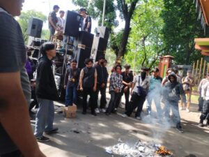 Forum Peduli Kadin Gelar Unjuk Rasa Minta Pemkot Bekasi Tolak Muprov Kadin Jabar Versi Caretaker