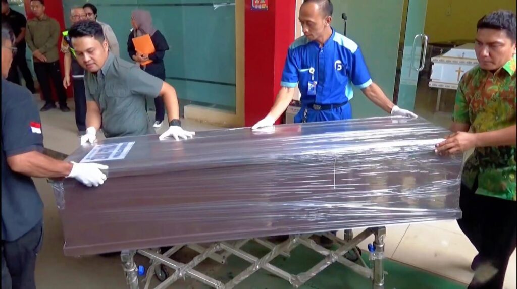 Berhasil Teridentifikasi RS Polri Kirim Jenazah Korban Kebakaran Glodok Plaza ke Makasar