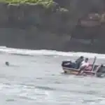 Video Detik-detik 13 Pelajar SMP Mojokerto Terseret Ombak Pantai Drini Gunung Kidul