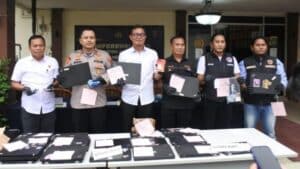 20 Pelaku Penipuan Online Modus Aplikasi Kencan Diamankan Polsek Metro Gambir