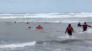 Tiga Remaja Asal Kepung Kediri Terseret Ombak Pantai Parangtritis
