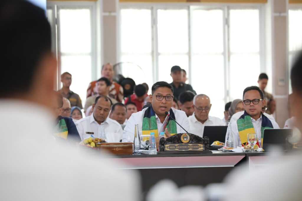 Wamentan Sudaryono Minta Pemda Siapkan Anggaran Vaksin PMK
