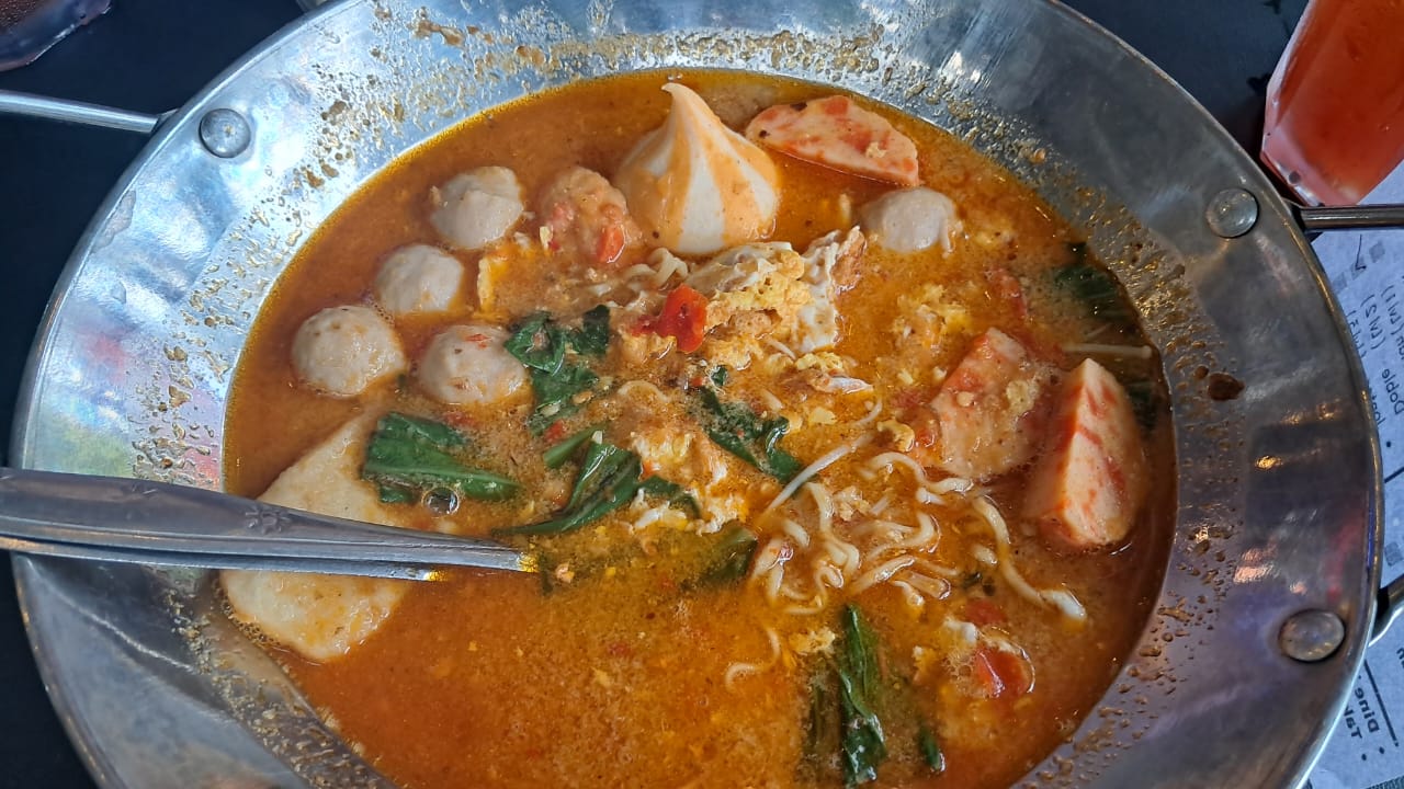 Seblak Viral di Cirebon