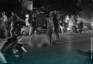 Akibat Tak Fokus Saat Motoran Dengan Kecepatan Tinggi, Pemotor Seruduk Motor Lain di Padasuka, Cimahi
