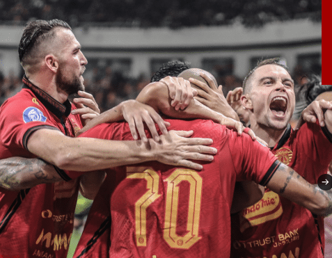Persija Diuntungkan Setelah Persib dan Persebaya Menderita Kekalahan, The Jakmania Girang !