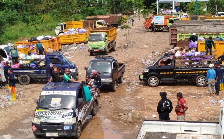 sampah di haul sekumpul