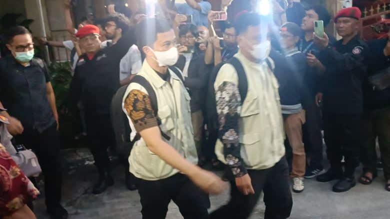 KPK Geledah Rumah Hasto Kristiyanto, Tim Hukum DPP PDI Perjuangan: Penyidik Sita Flashdisk dan Buku Kecil