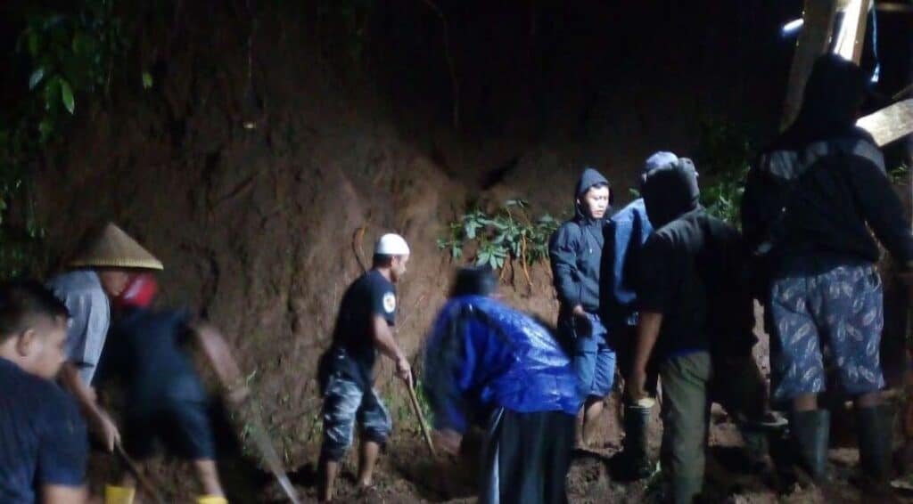 Longsor Timpa Rumah di Tasikmalaya, Jawa Barat, Penghuni Tewas karena Tertimbun Material
