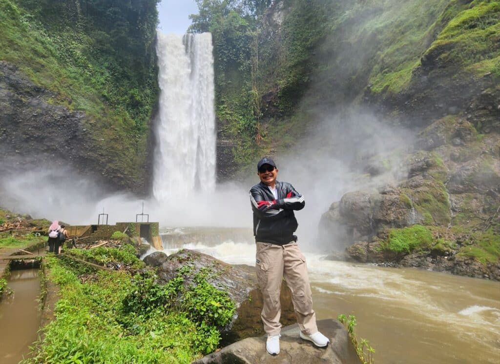 Curug Sanghyang Taraje di Mata Pj Bupati Garut Barnas Adjidin : Terbaik di Kota Dodol
