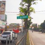 Jalan Bekasi Raya berubah menjadi Jalan Haji Darip mendapat apresiasi warga. (Ist)