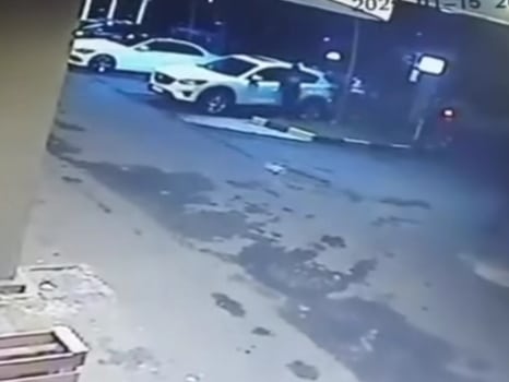 Mobil Artis Yuki Kato Dibobol Maling, Ada Apa Dibalik Rekaman CCTV yang Viral