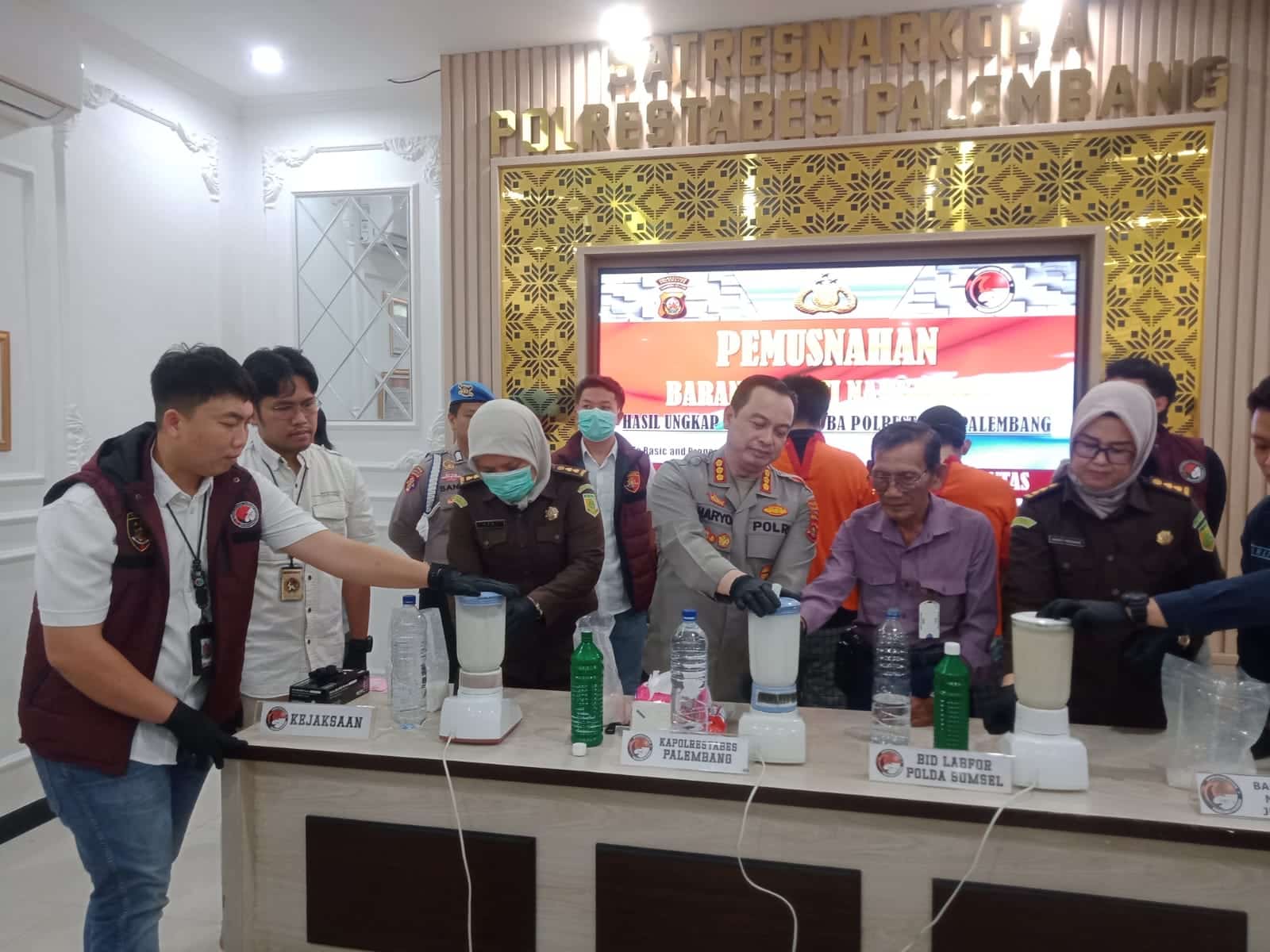 Polrestabes Palembang musnahkan 3,1 sabu jaraingan Aceh-Medan. (Ist)