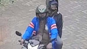 Polisi Tangkap Pria Bejaket Biru dan Hitam Terduga Perampok Perum De Naila Driyorejo