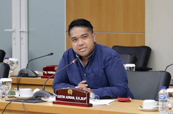 Sekretaris Komisi E Dewan Perwakilan Rakyat Daerah (DPRD) DKI Jakarta Fraksi Partai Solidaritas Indonesia (PSI), Justin Adrian (Wibsite DPRD Jakarta). (Aldi)