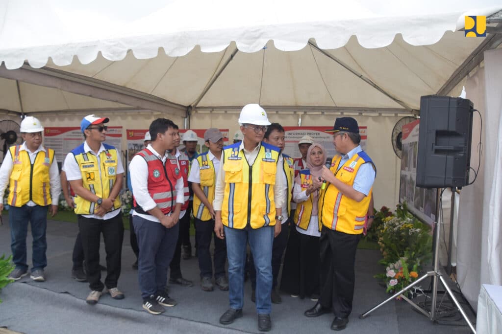 Tinjau Perbaikan Gondanglegi-Balekambang, Menteri Dody Harapkan Kelar Sesuai Target Mei 2026