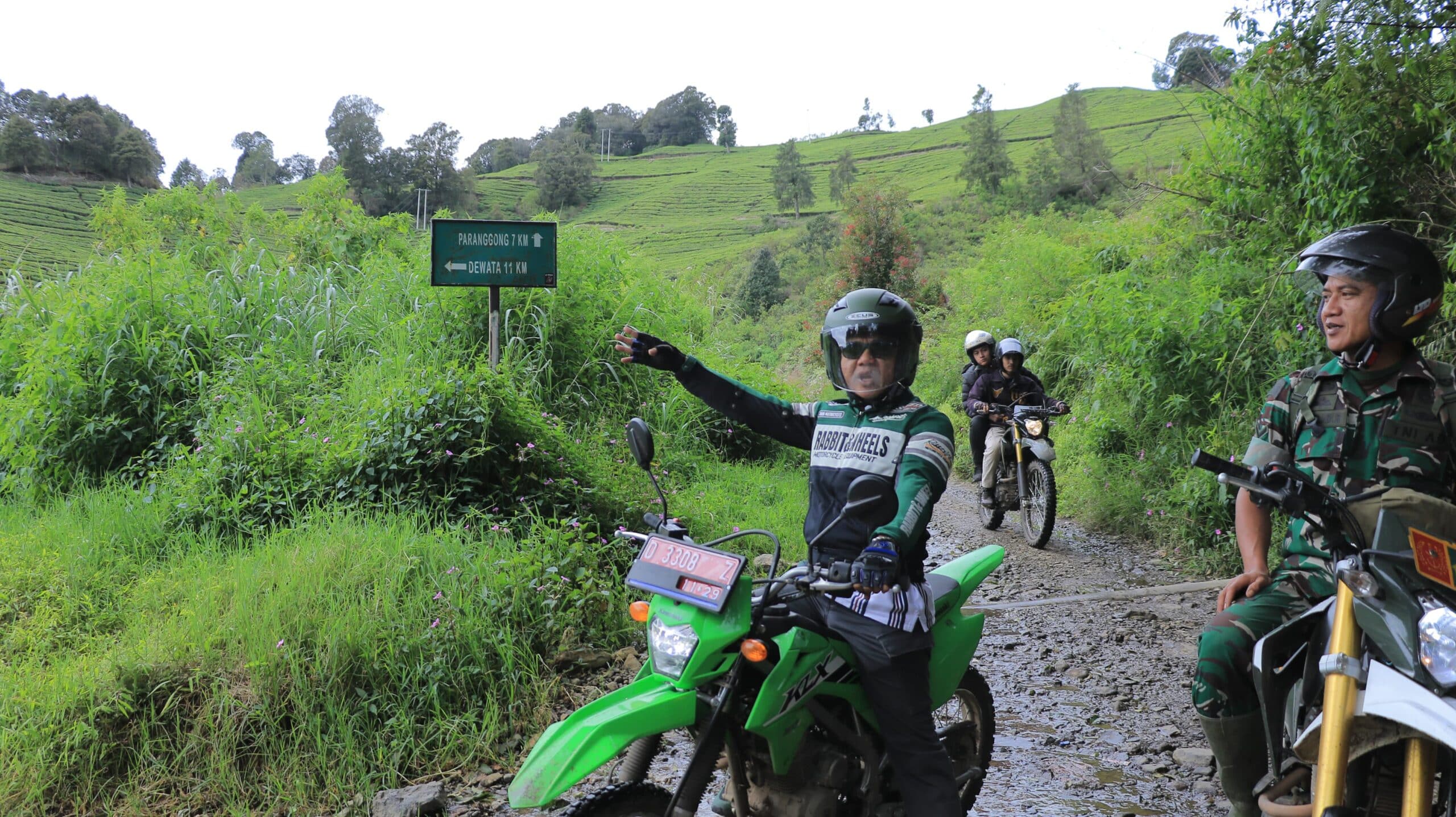 Bupati Bandung Dadang Supriatna susuri jalanan di wilayahnya bersama tiga pilar. (Ist)
