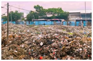 Langgar Regulasi, TPS Pasar Caringin Bandung Disegel KLH