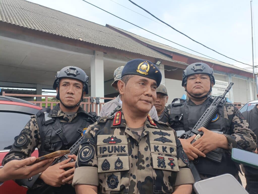 Dirjen KKP Pastikan Awasi Proses Pembongkaran Pagar Laut di Tarumajaya