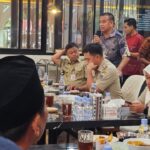 Ketua Forum Komunikasi Lembaga Masyarakat Kelurahan (LMK) Kecamatan Cakung yang juga Bendahara Forum Komunikasi LMK Jakarta Timur Muhammad Syahril Harahap, Spt. menginisiasi pertemuan silaturahmi dengan para ketua Rukun Warga (RW), ketua LMK, dan stakeholder. (Ist)