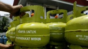 Viral Seorang Ibu Rumah Tangga Dikabarkan Meninggal Dunia Karena Kelelahan Antre Gas LPG 3 kg