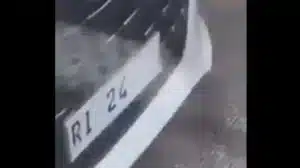 Mobil Pejabat Masuk Jalur Busway, Pelat RI 24 Jadi Sorotan Warganet