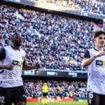 Valencia CF taklukkan Deportivo 3-2.
