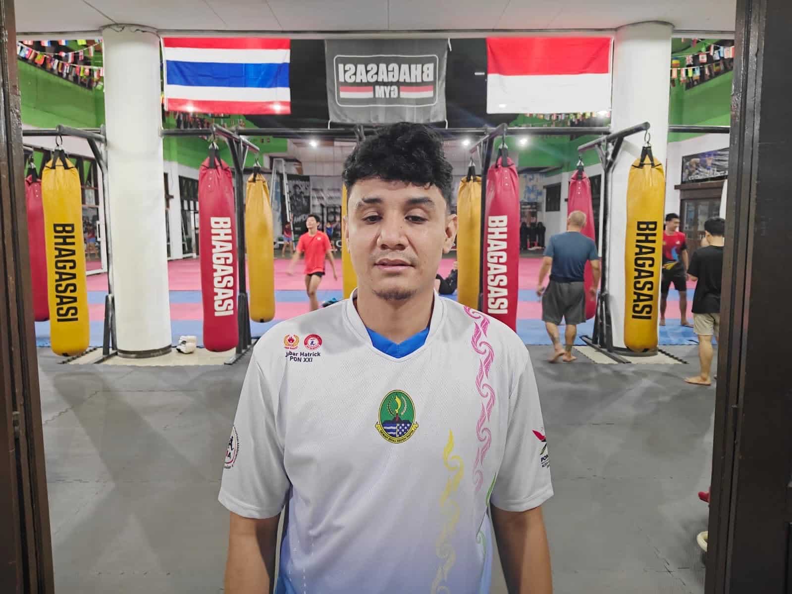 Ketua Pengurus Cabang (Pengcab) Muay Thai Kabupaten Bekasi, Stefano Rumagit saat ditemui wartawan. (KIS/Joy Andre)