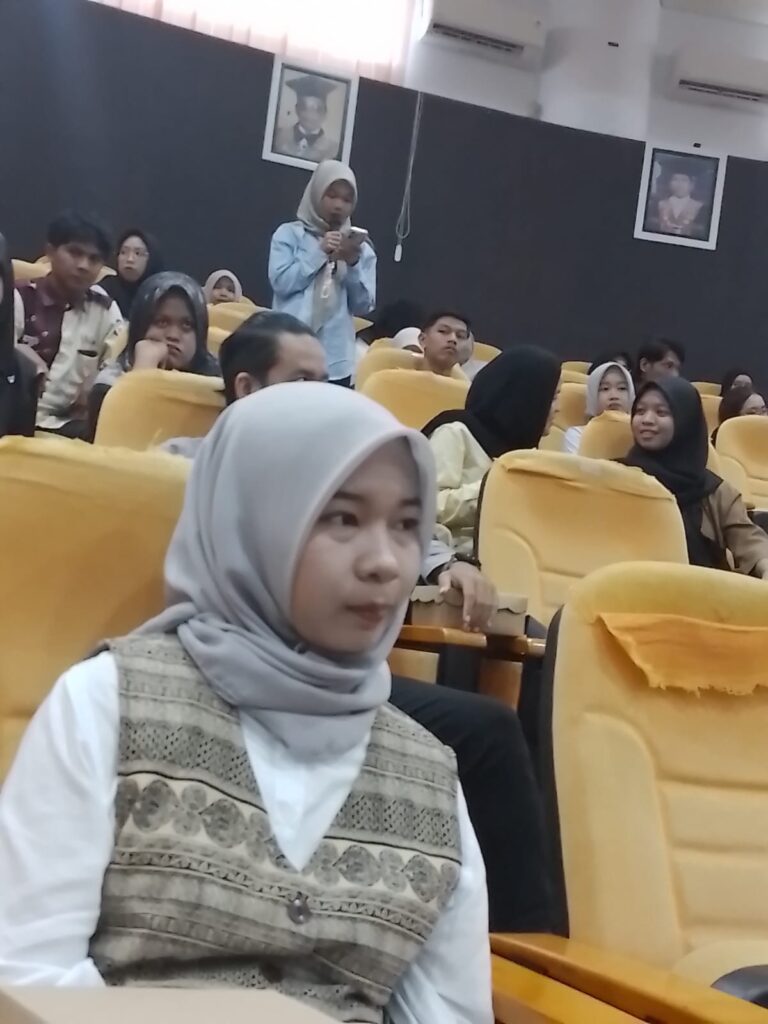 Pemenang Adinegoro Diskusi Pers Kampus dengan Mahasiswa ULM