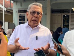Wali Kota Tangsel Dapat PIN Emas di HPN Banjarmasin