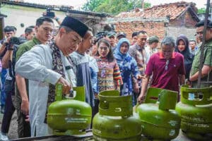Pj Gubernur Jakarta Tinjau Pangkalan Gas Buntut Fenomena Kepanikan Adanya Kelangkaan