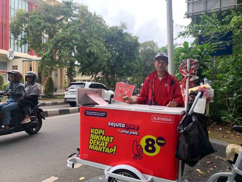 Ada Kopi Gerobak Listrik di Jalanan Jakarta